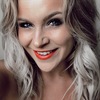  Meredith Mitchell