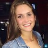  Danielle Stelzer